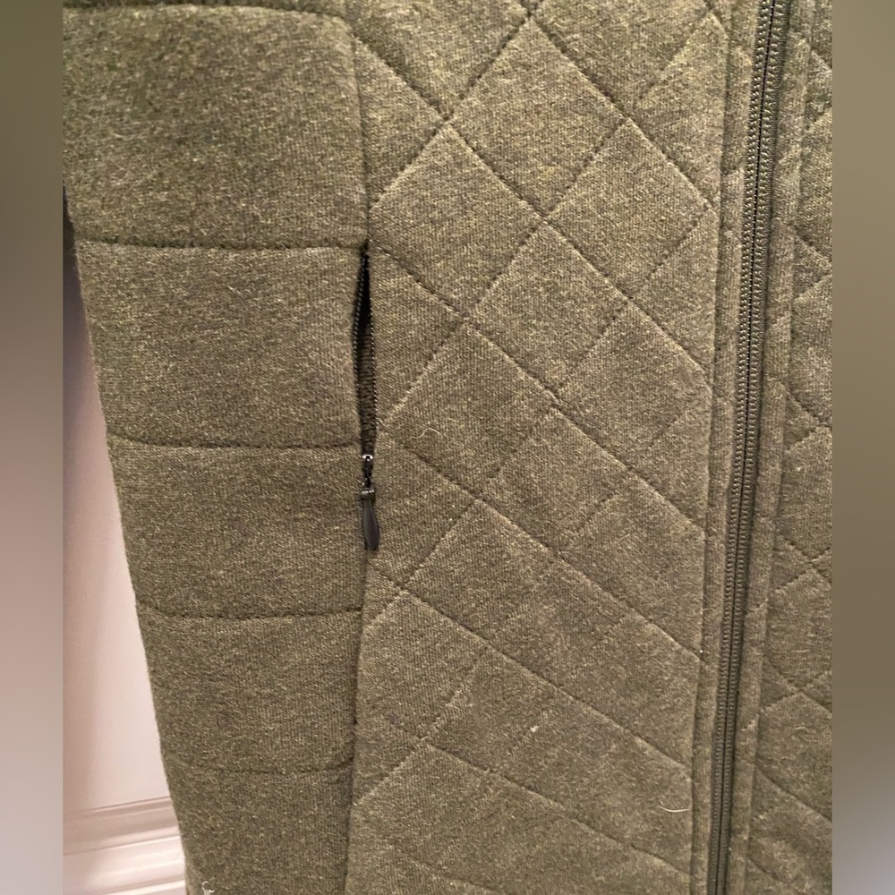 The North Face Green Jacket with Quilted Design - Picture 11 of 12